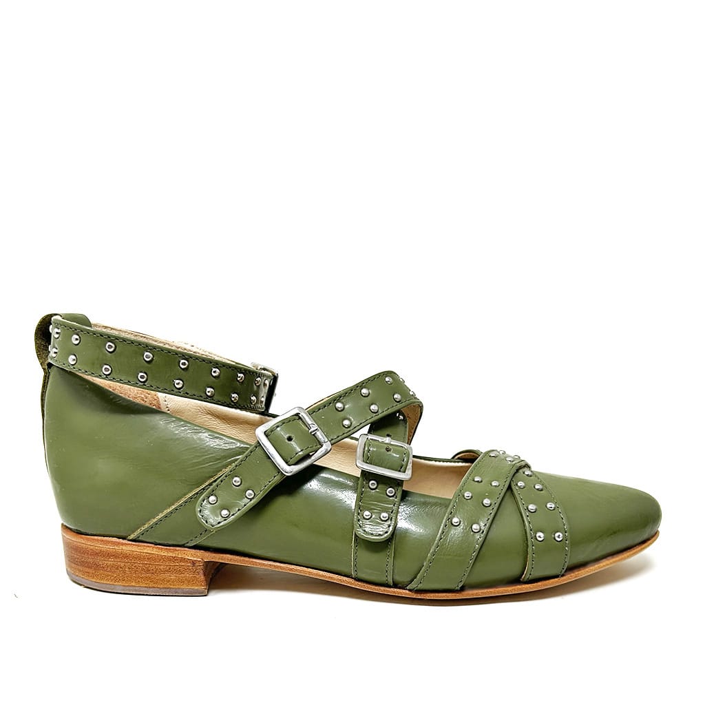 Ballerina-Cuero-Charol-Le-Loup-Carnaval-Tachas-Verde-1.jpg Carnaval Tachas Oliva - Imagen 1